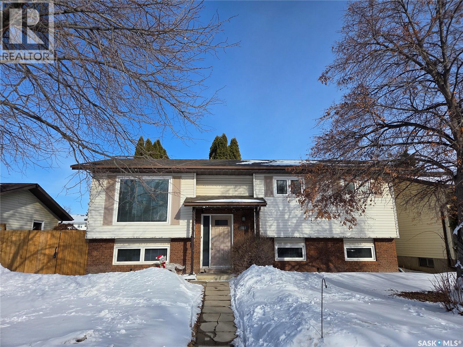 311 Wilkinson Crescent, Saskatoon, Saskatchewan  S7N 3L7 - Photo 1 - SK032155
