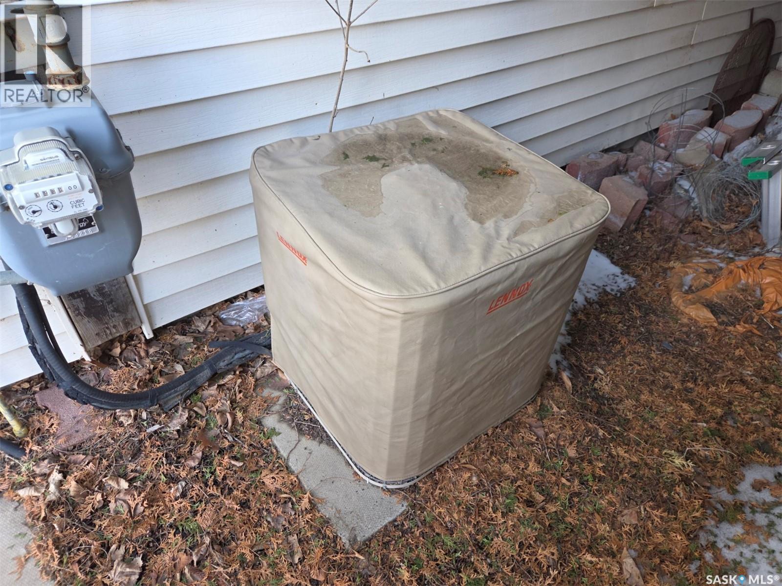 311 Wilkinson Crescent, Saskatoon, Saskatchewan  S7N 3L7 - Photo 4 - SK032155