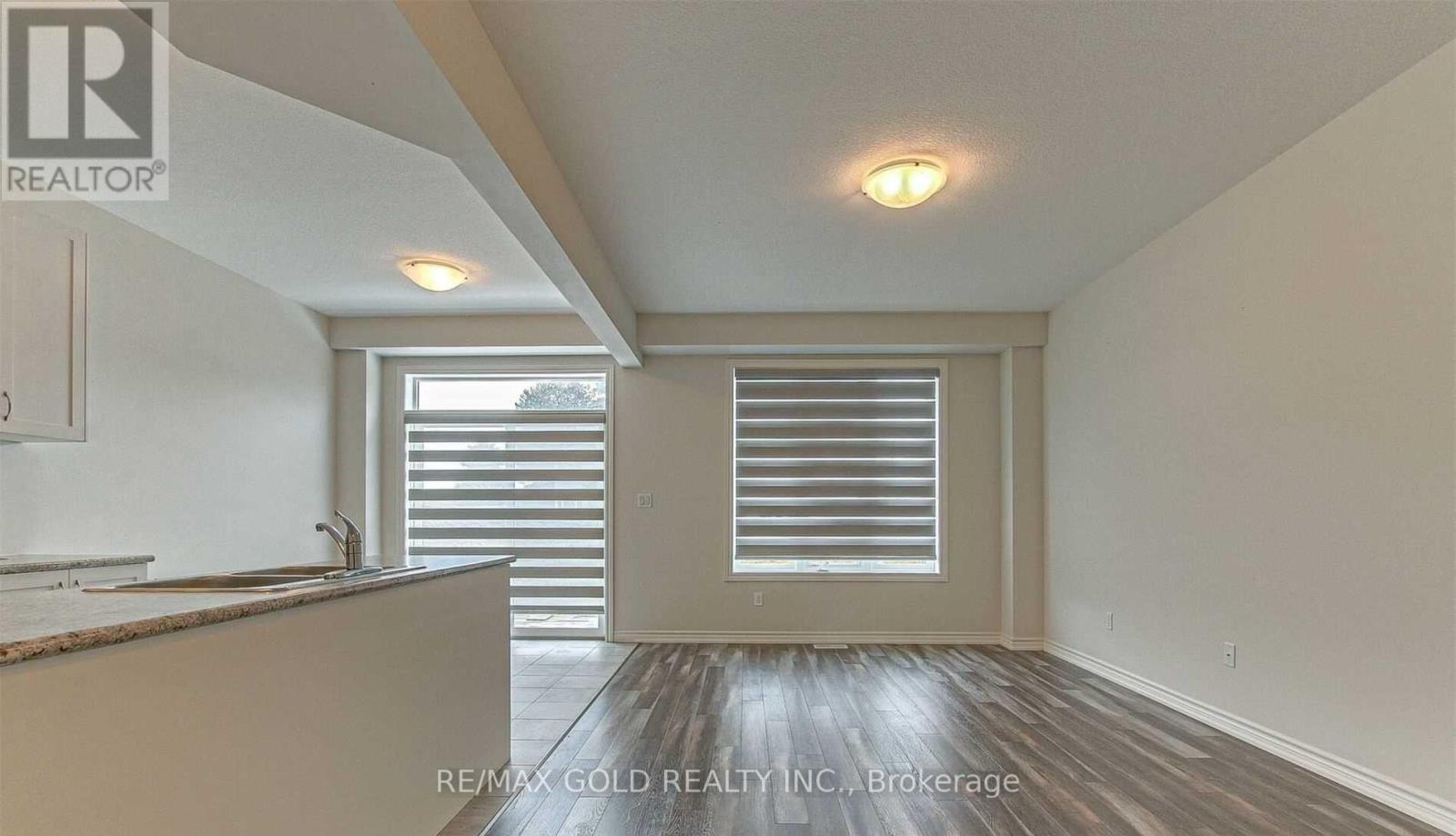 222 Links Crescent, Woodstock, Ontario  N4T 0M1 - Photo 5 - X12961580