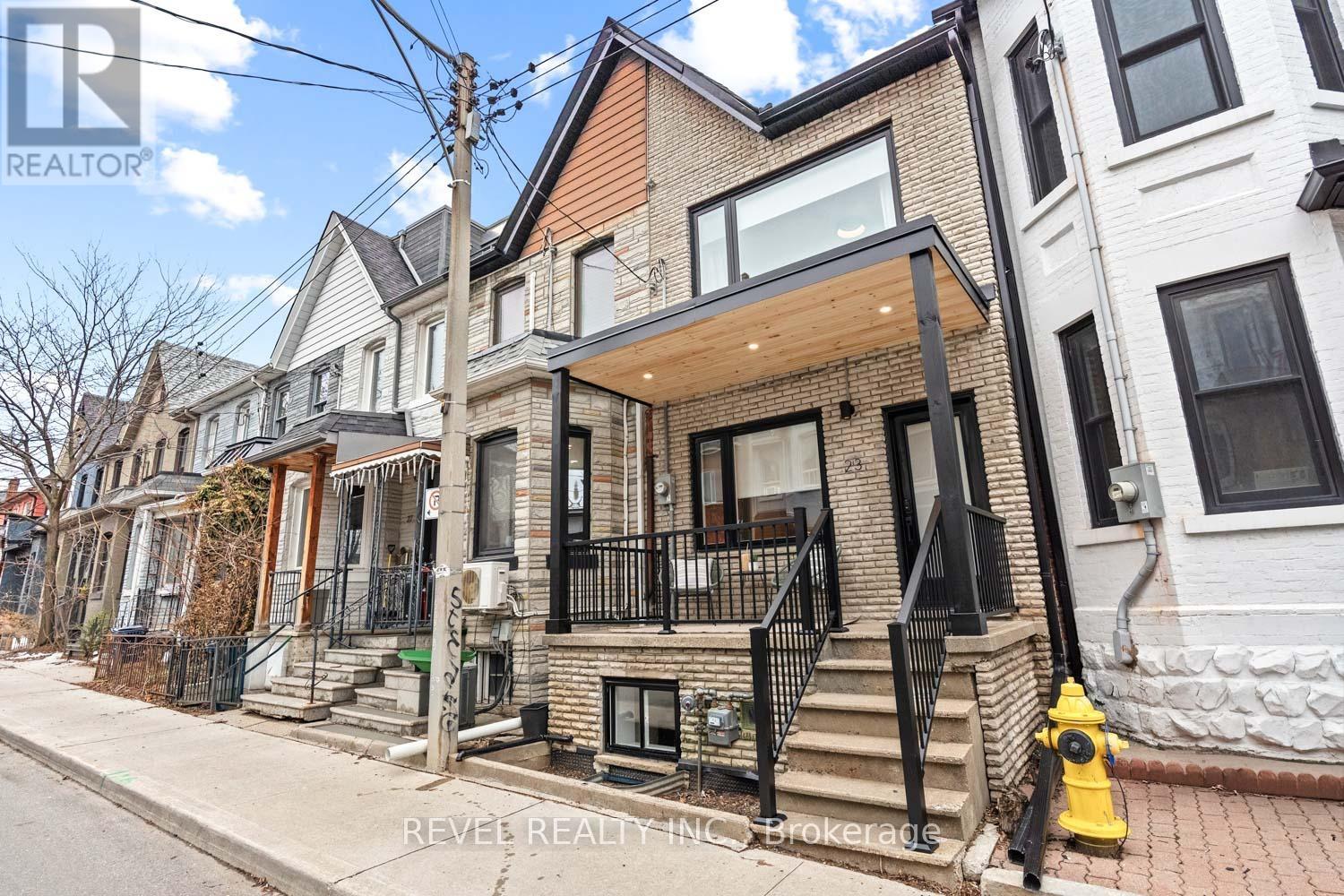 23 Manning Avenue, Toronto, Ontario  M6J 2K3 - Photo 2 - C12961302