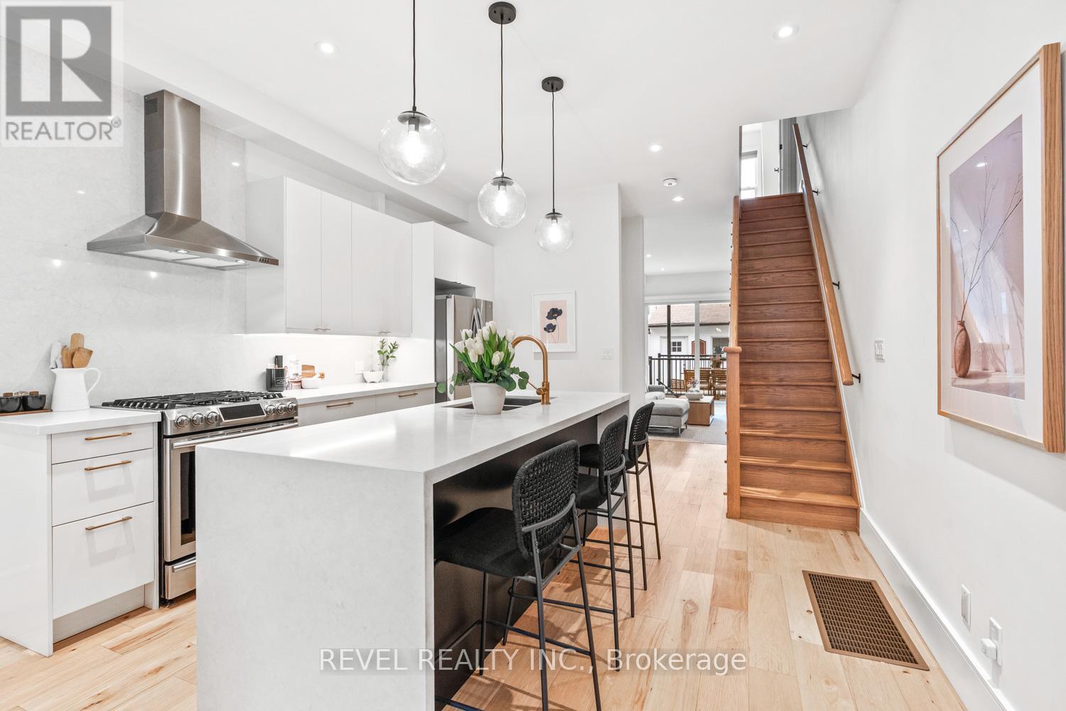 23 Manning Avenue, Toronto, Ontario  M6J 2K3 - Photo 1 - C12961302