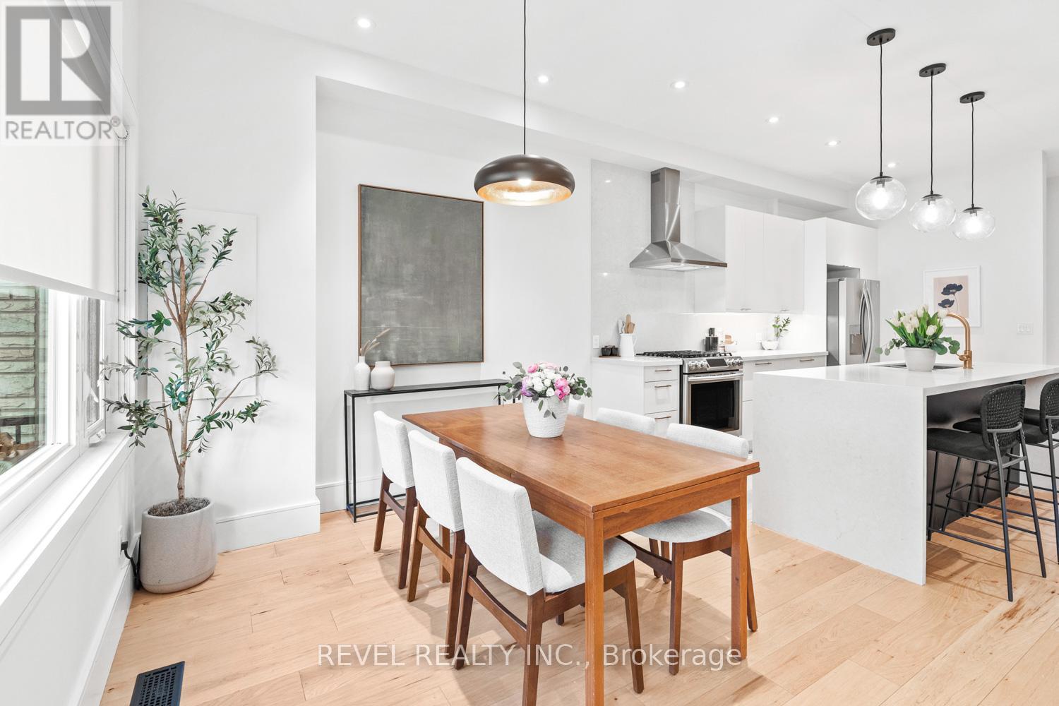 23 Manning Avenue, Toronto, Ontario  M6J 2K3 - Photo 4 - C12961302