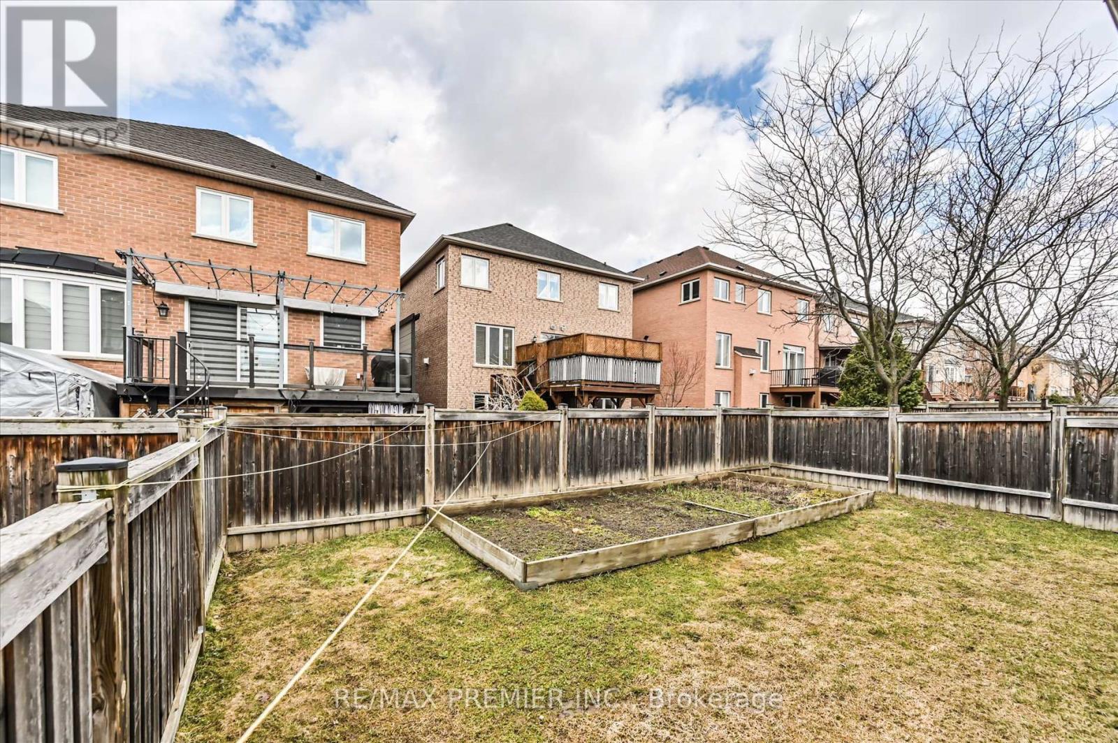 170 Ascalon Drive, Vaughan, Ontario  L6A 0M8 - Photo 36 - N12961334