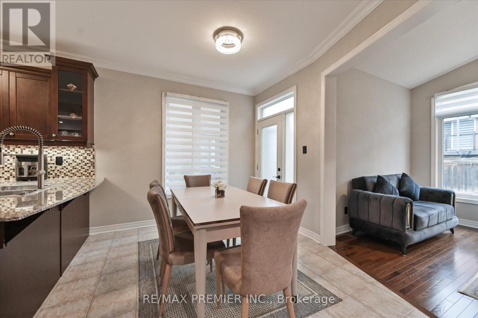 170 Ascalon Drive, Vaughan, Ontario  L6A 0M8 - Photo 13 - N12961334