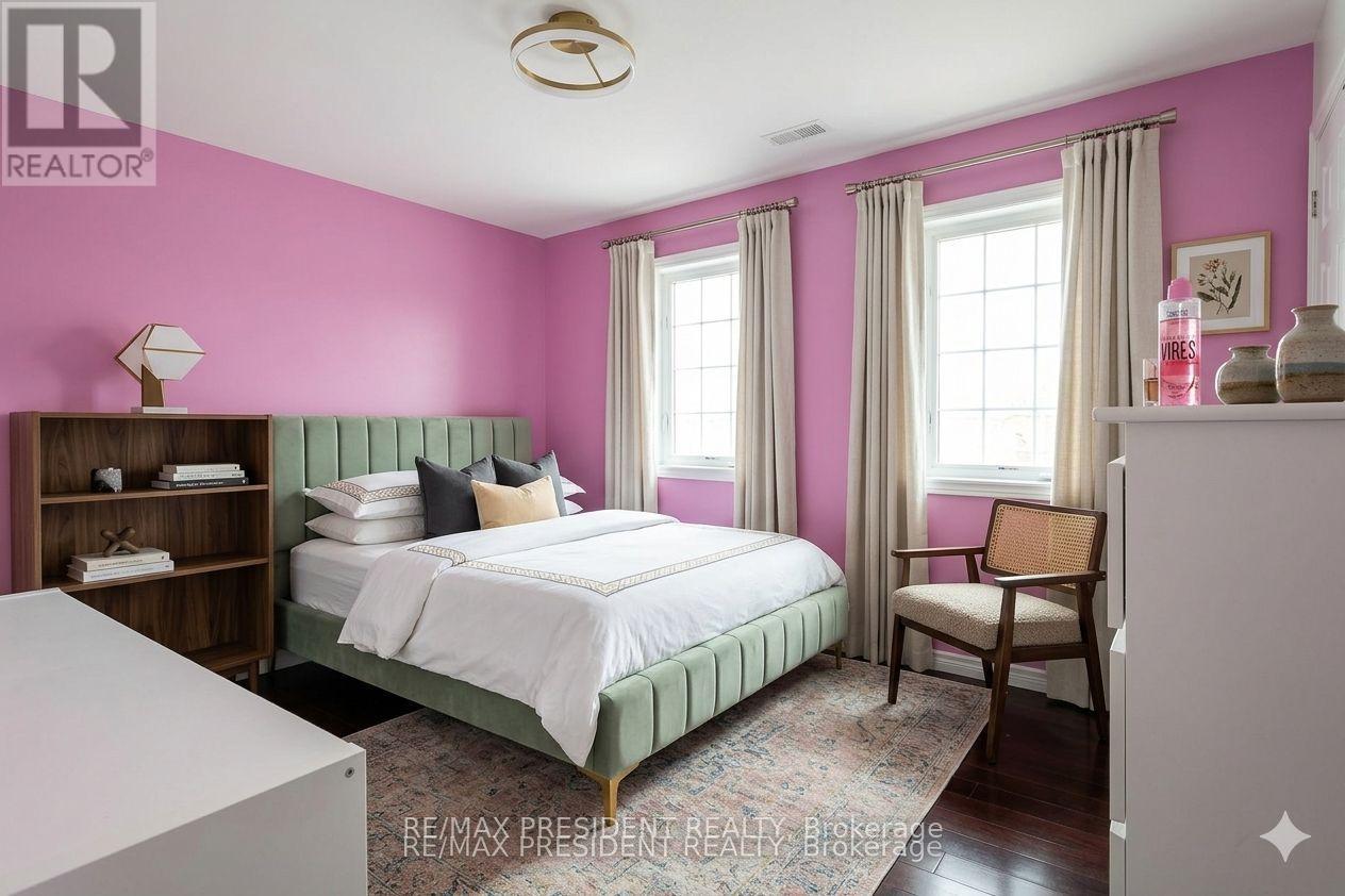 47 Harlow Crescent, Toronto, Ontario  M9V 2Y7 - Photo 8 - W12929326