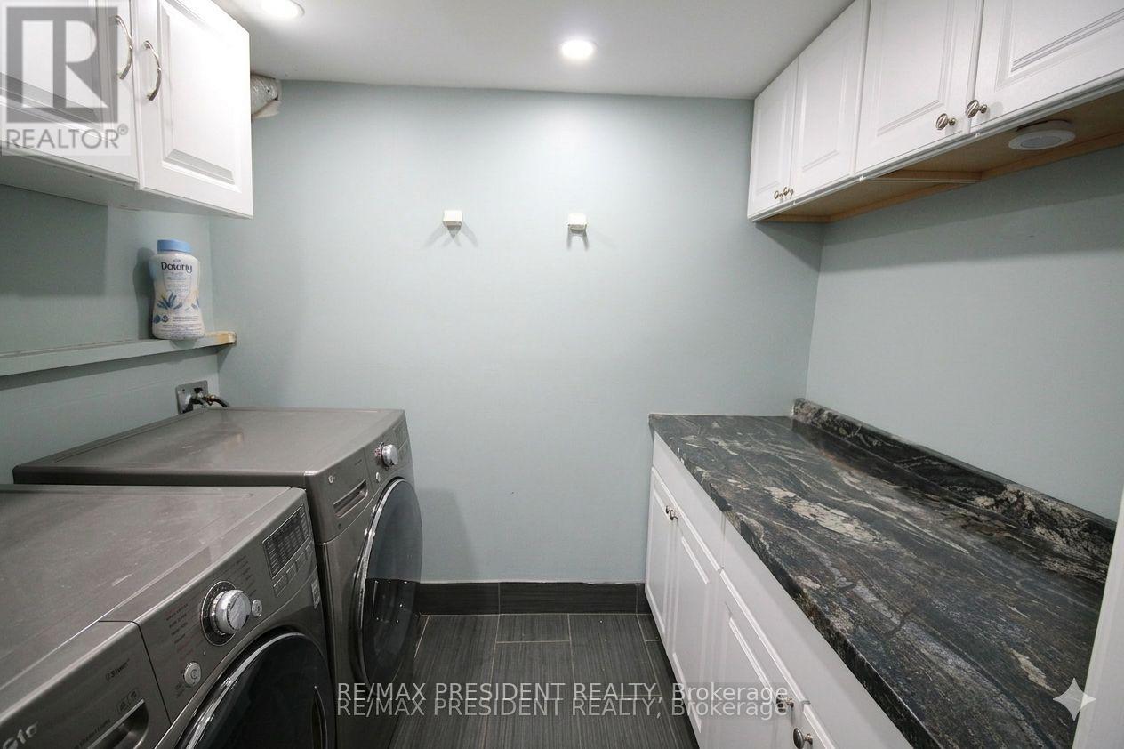 47 Harlow Crescent, Toronto, Ontario  M9V 2Y7 - Photo 10 - W12929326