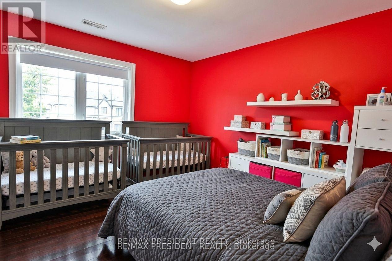 47 Harlow Crescent, Toronto, Ontario  M9V 2Y7 - Photo 7 - W12929326