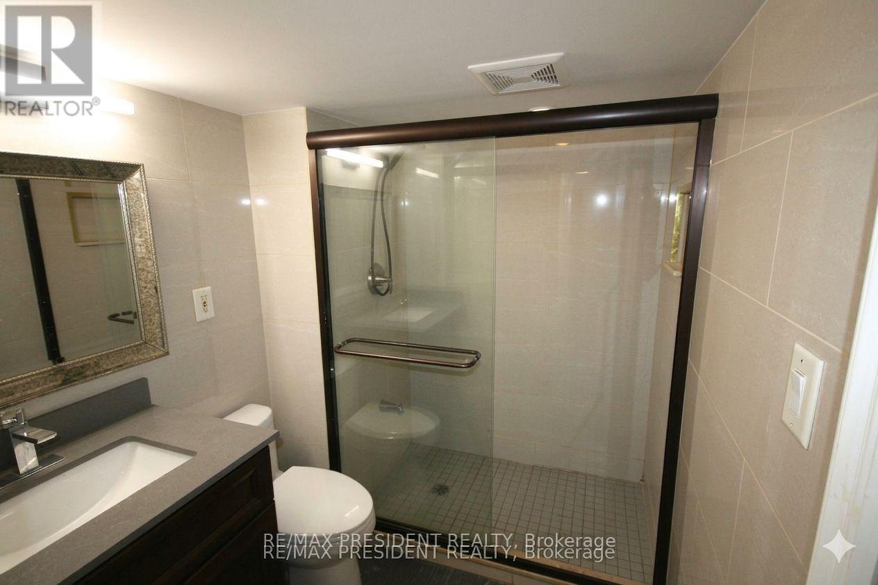 47 Harlow Crescent, Toronto, Ontario  M9V 2Y7 - Photo 13 - W12929326