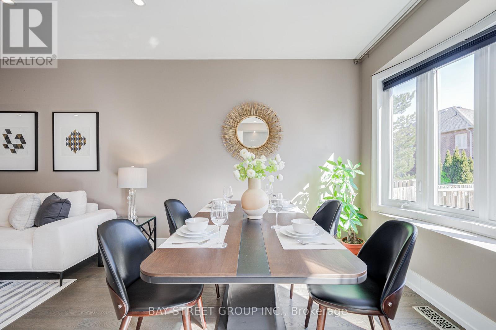 79 Loire Valley Avenue S, Vaughan, Ontario  L4J 8V8 - Photo 19 - N12920318