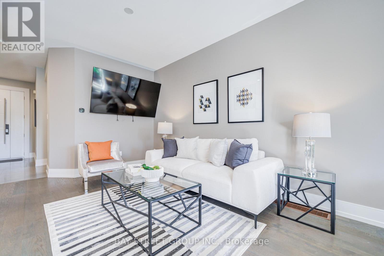 79 Loire Valley Avenue S, Vaughan, Ontario  L4J 8V8 - Photo 10 - N12920318