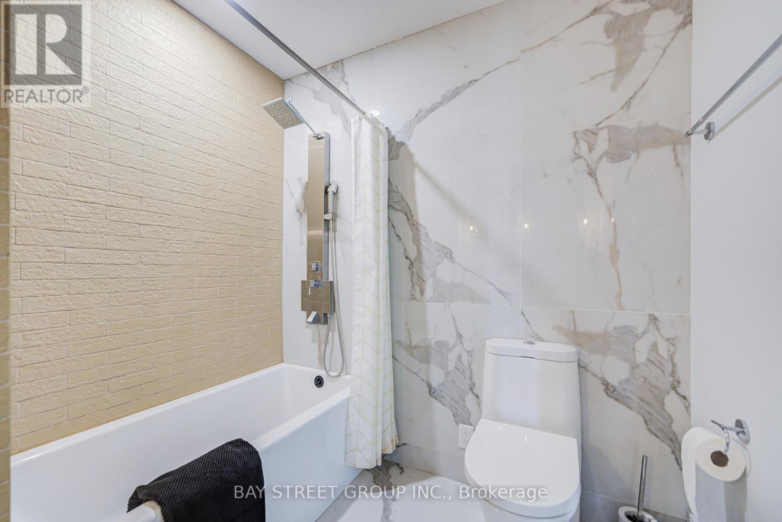 79 Loire Valley Avenue S, Vaughan, Ontario  L4J 8V8 - Photo 35 - N12920318