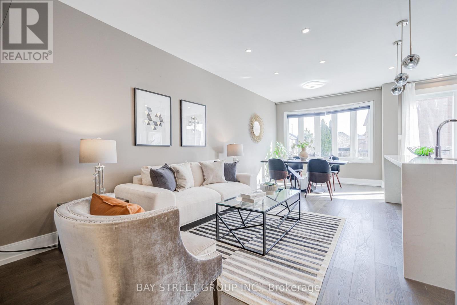 79 Loire Valley Avenue S, Vaughan, Ontario  L4J 8V8 - Photo 7 - N12920318