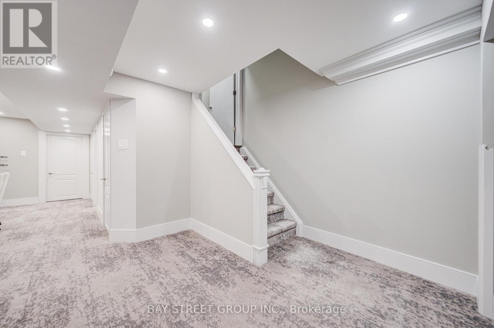 79 Loire Valley Avenue S, Vaughan, Ontario  L4J 8V8 - Photo 44 - N12920318