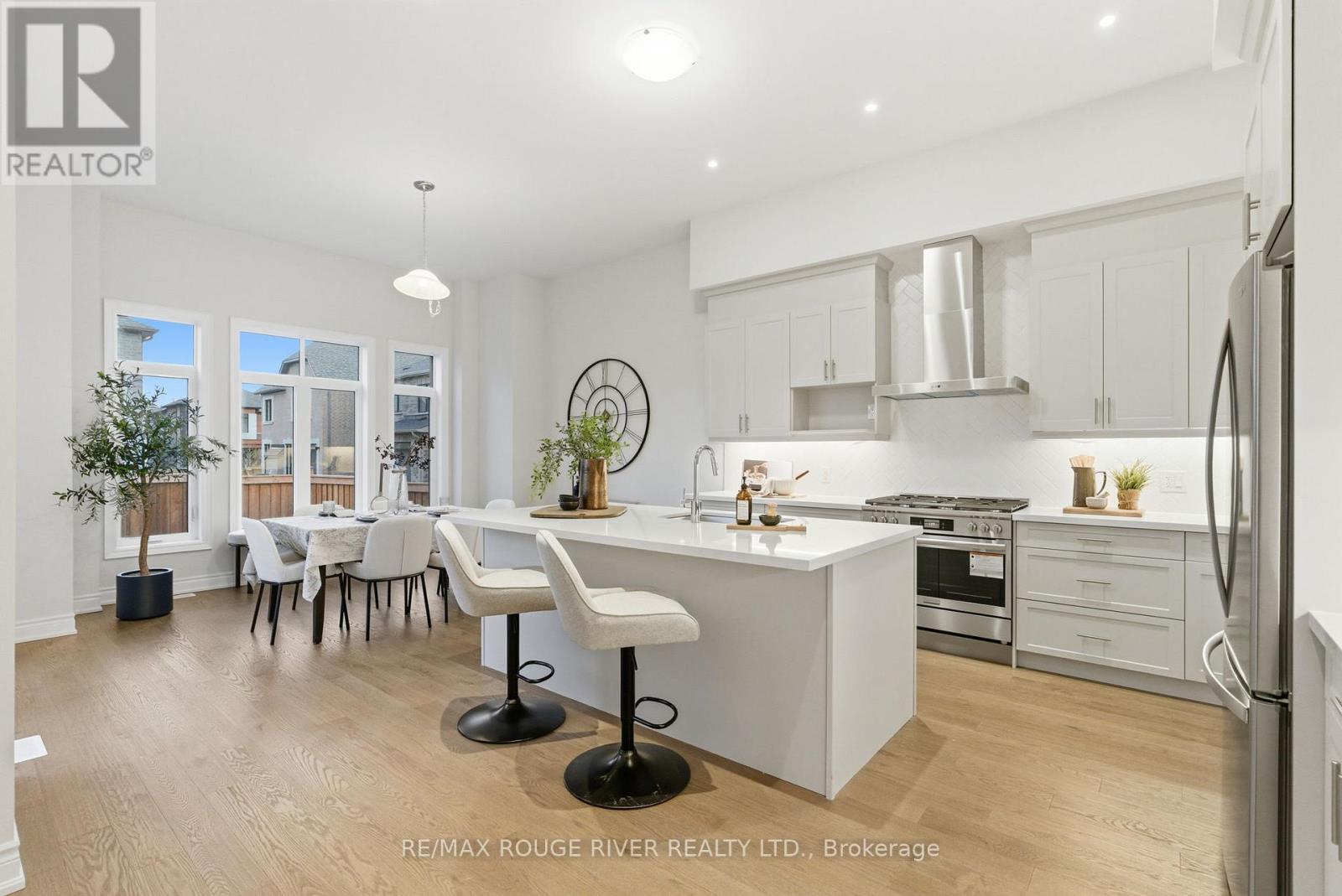 15 Brabin Circle, Whitby, Ontario  L1P 0C1 - Photo 13 - E12961664