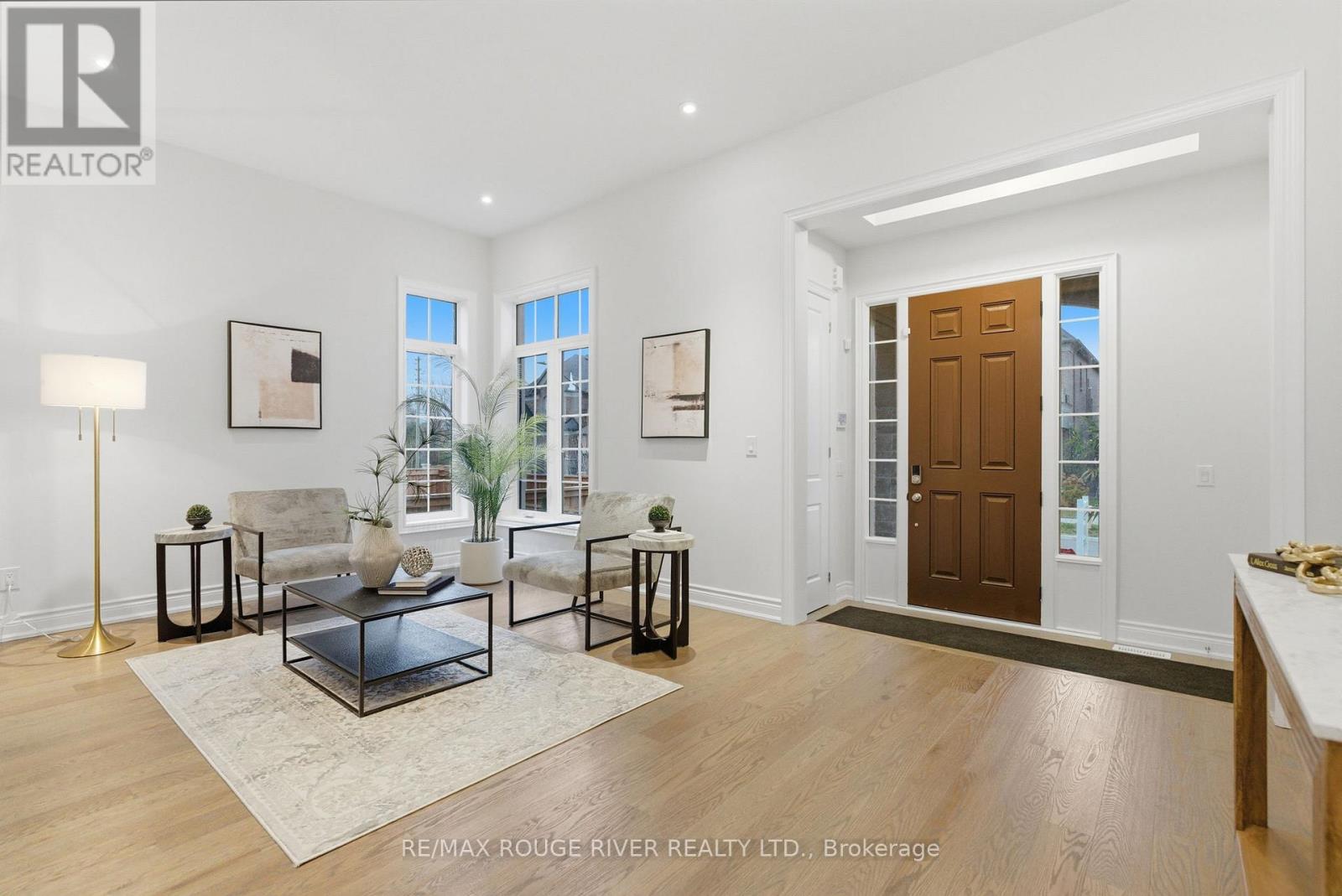 15 Brabin Circle, Whitby, Ontario  L1P 0C1 - Photo 2 - E12961664