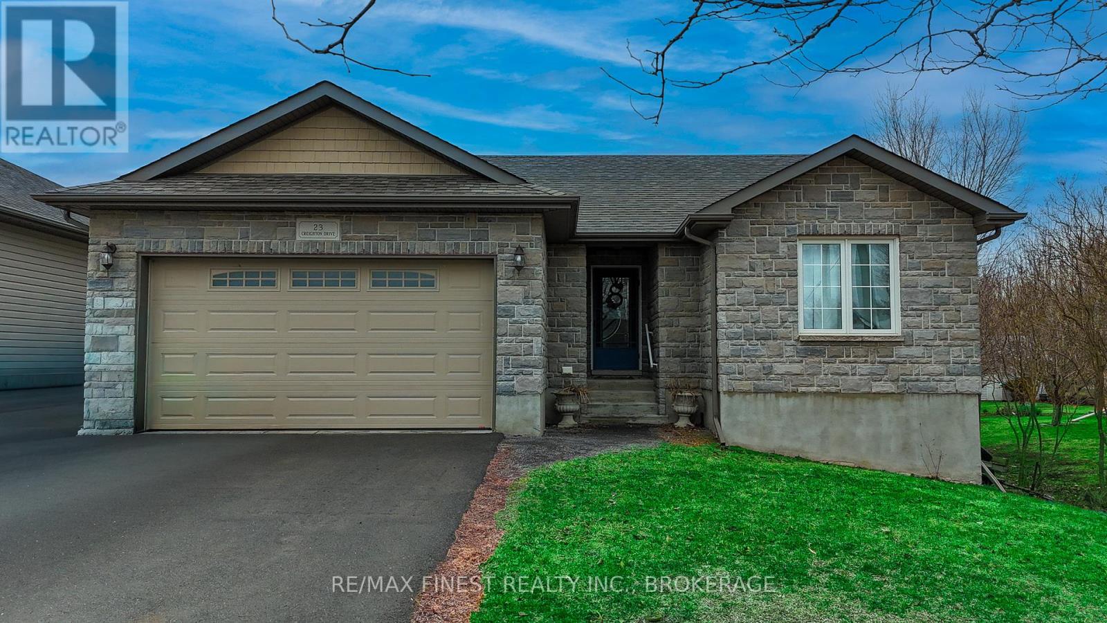 23 CREIGHTON DRIVE, Loyalist, Ontario