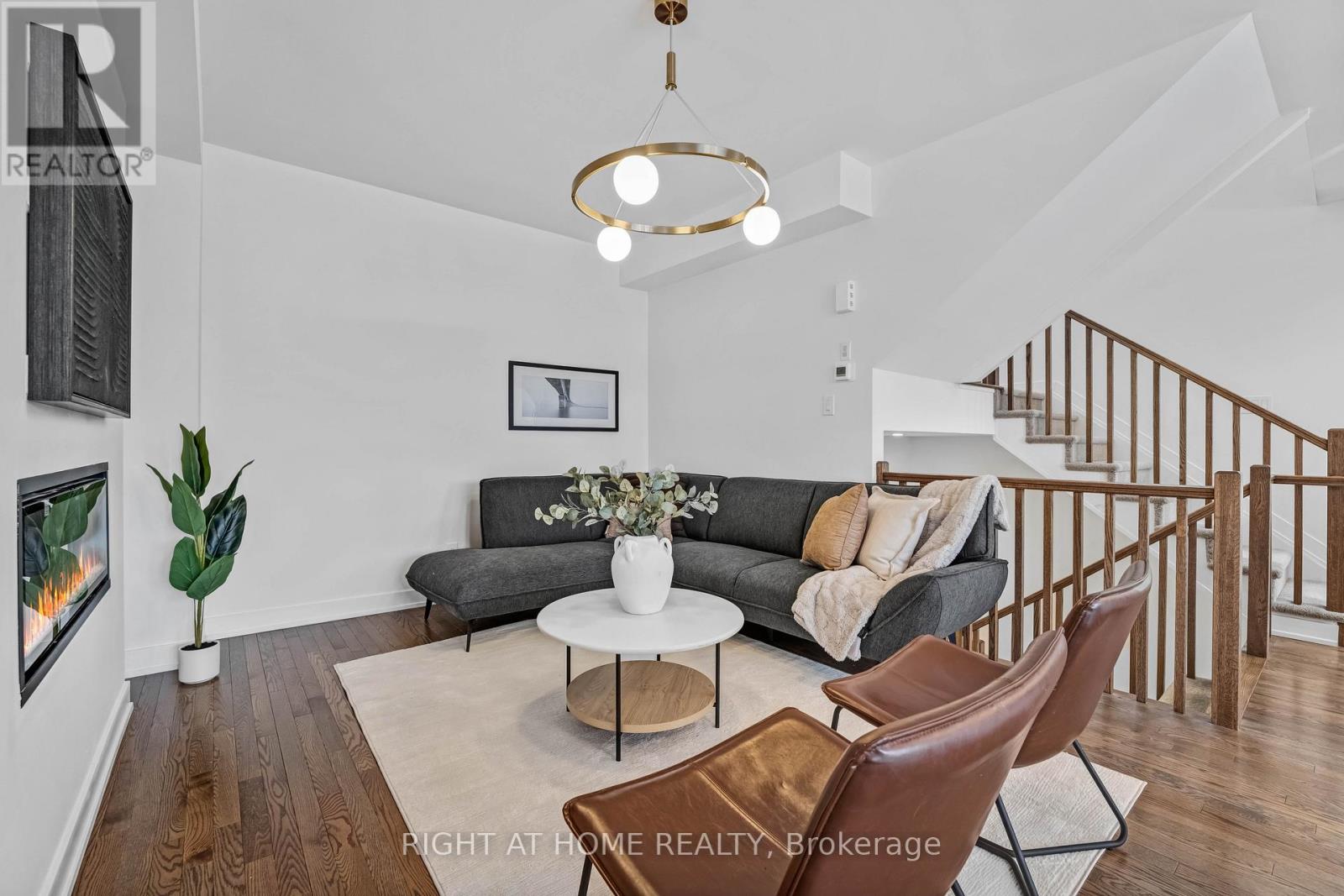 556 Tahoe Heights, Ottawa, Ontario  K1T 0X5 - Photo 13 - X12961766