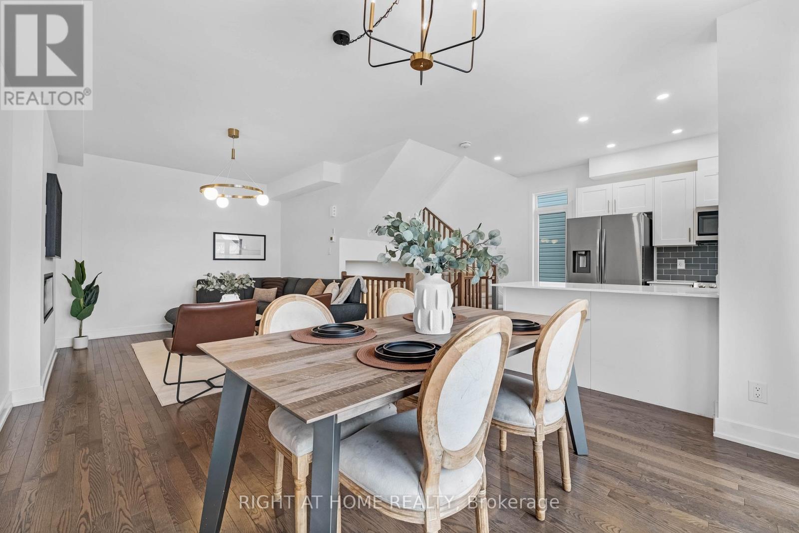 556 Tahoe Heights, Ottawa, Ontario  K1T 0X5 - Photo 18 - X12961766