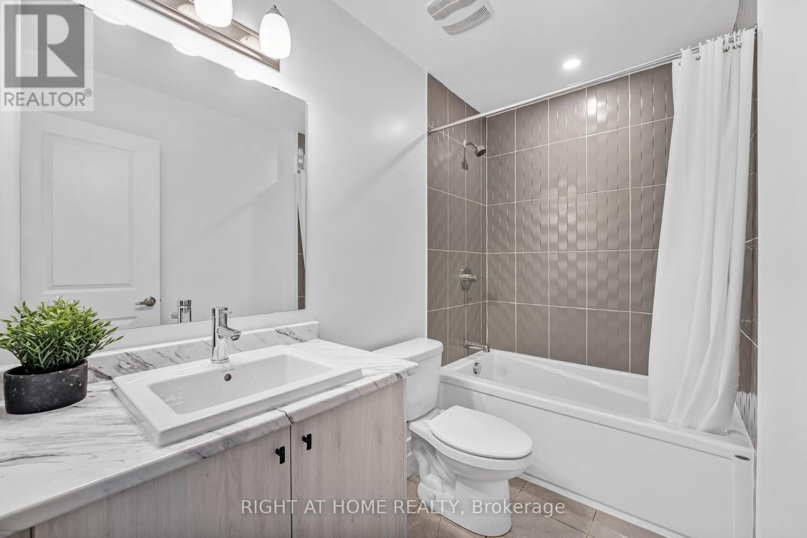 556 Tahoe Heights, Ottawa, Ontario  K1T 0X5 - Photo 34 - X12961766