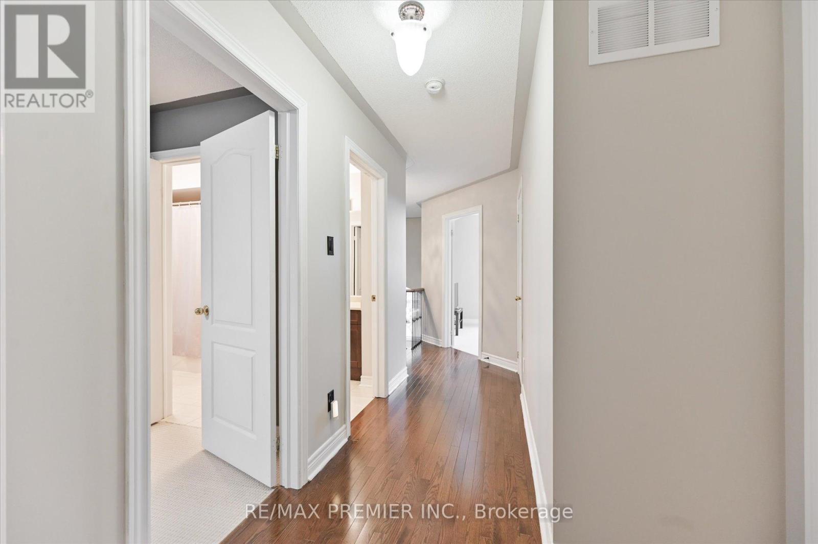 170 Ascalon Drive, Vaughan, Ontario  L6A 0M8 - Photo 25 - N12961334