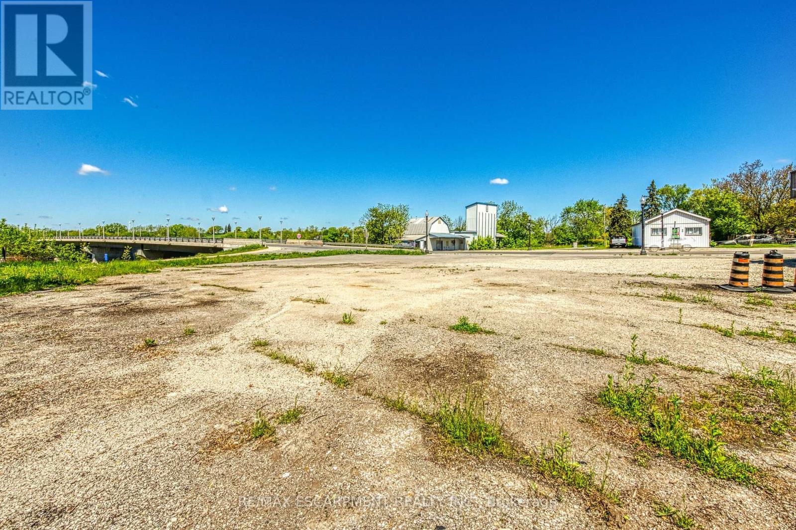 39 Talbot Street, Haldimand, Ontario  N0A 1E0 - Photo 17 - X12213773