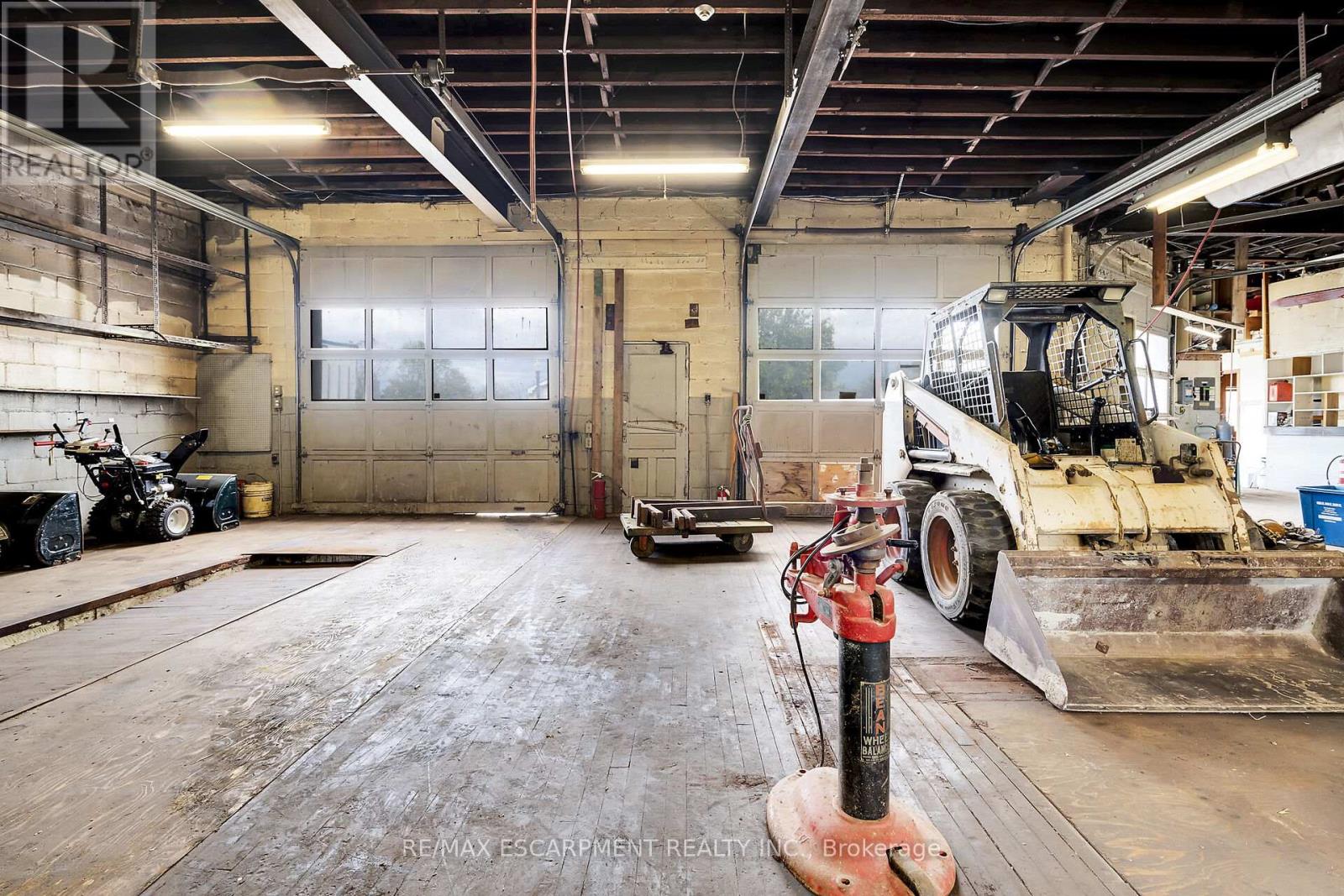 39 Talbot Street, Haldimand, Ontario  N0A 1E0 - Photo 6 - X12213773