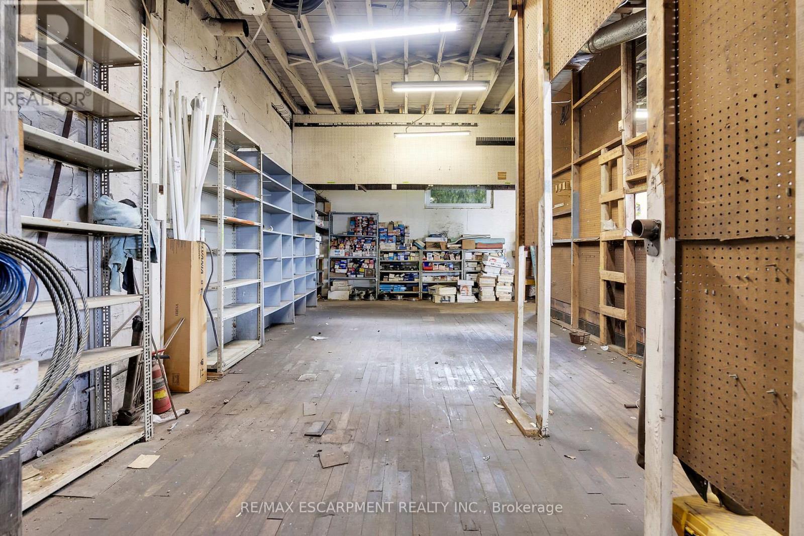 39 Talbot Street, Haldimand, Ontario  N0A 1E0 - Photo 11 - X12213773