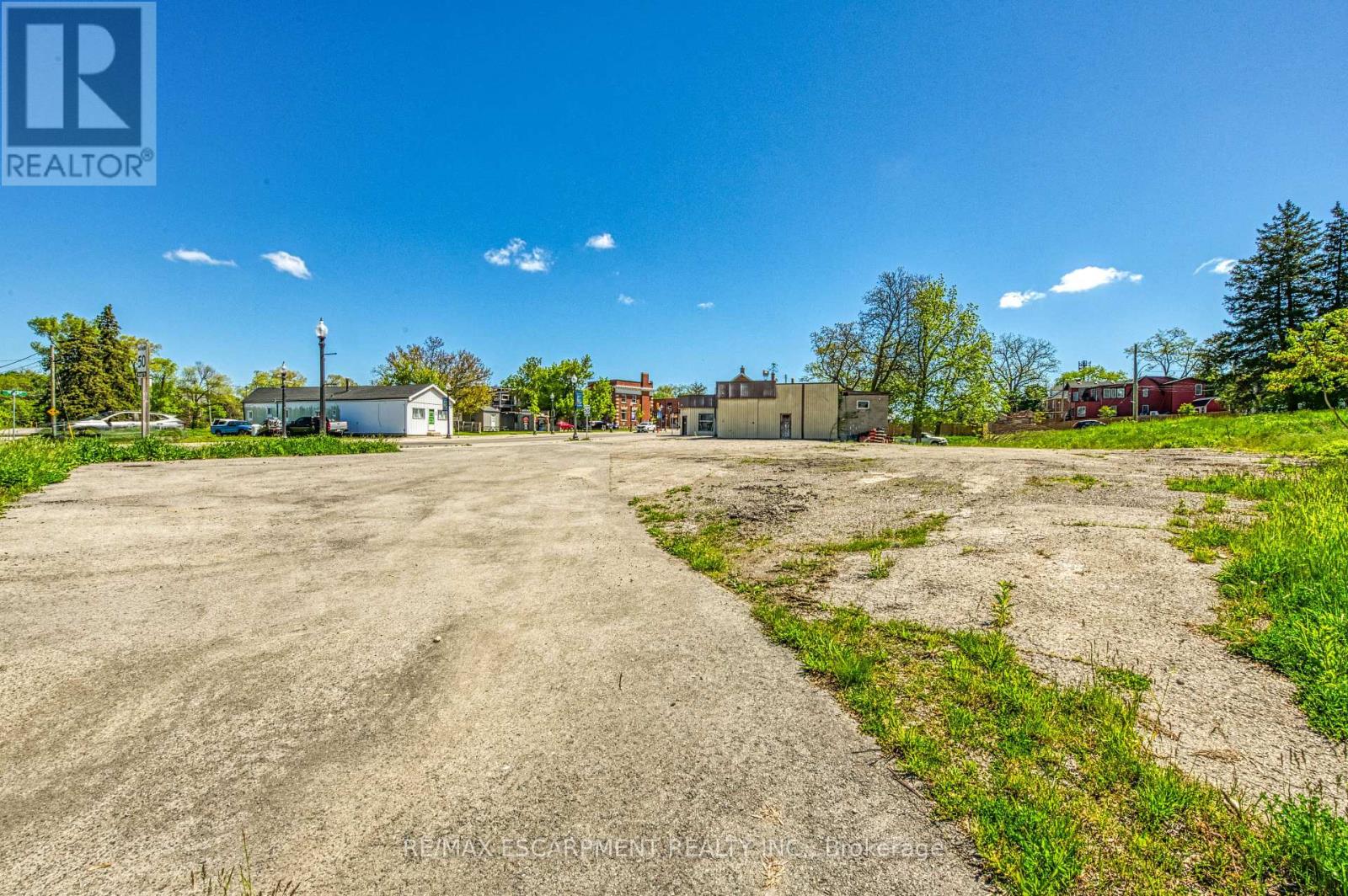 39 Talbot Street, Haldimand, Ontario  N0A 1E0 - Photo 16 - X12213773