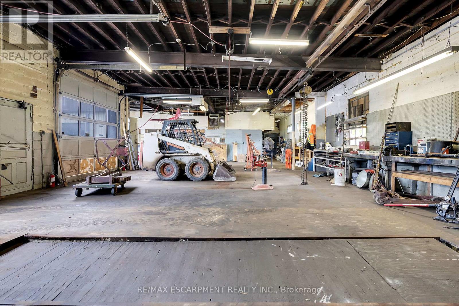 39 Talbot Street, Haldimand, Ontario  N0A 1E0 - Photo 8 - X12213773