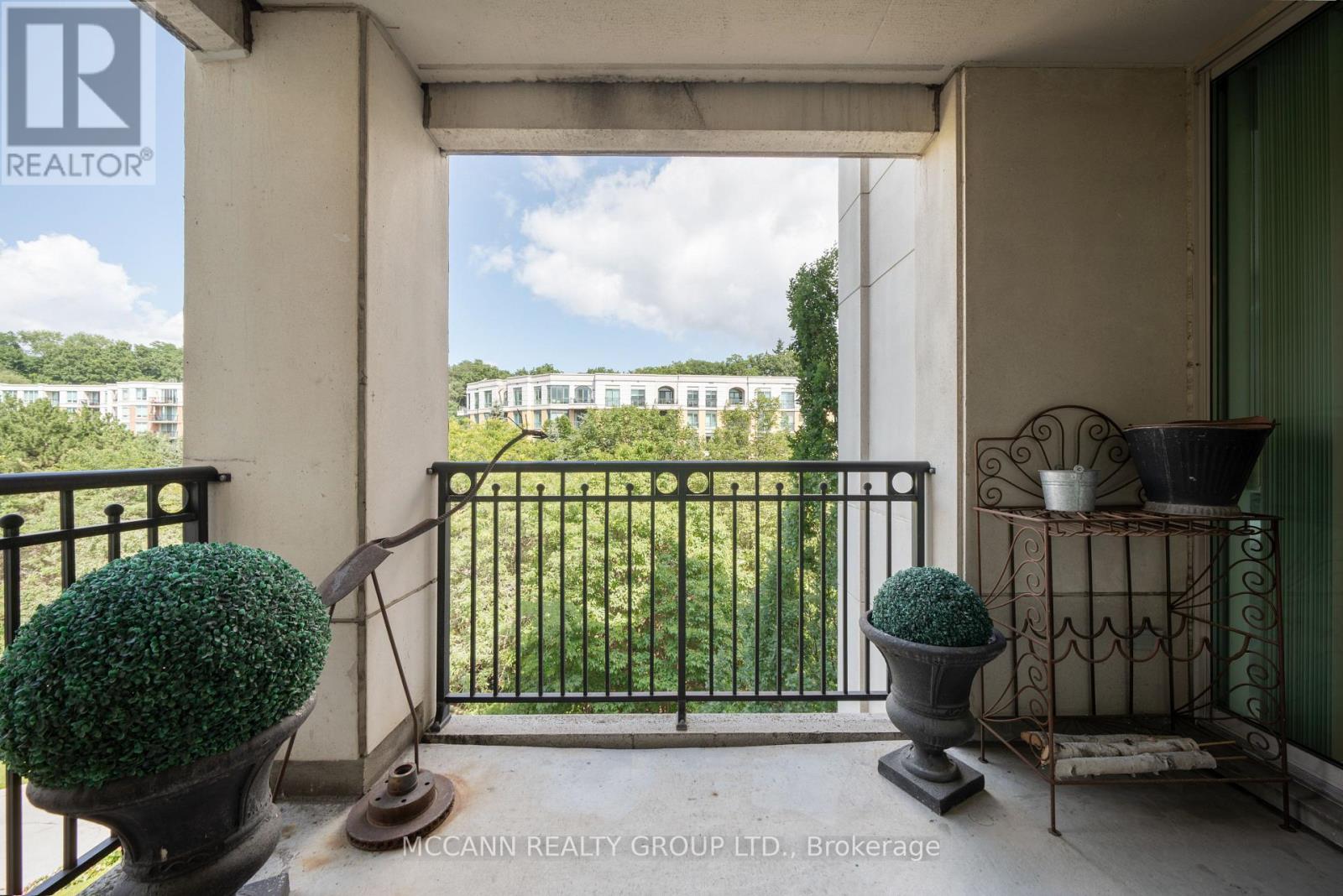 614 - 18 William Carson Crescent, Toronto, Ontario  M2P 2G6 - Photo 10 - C12961732