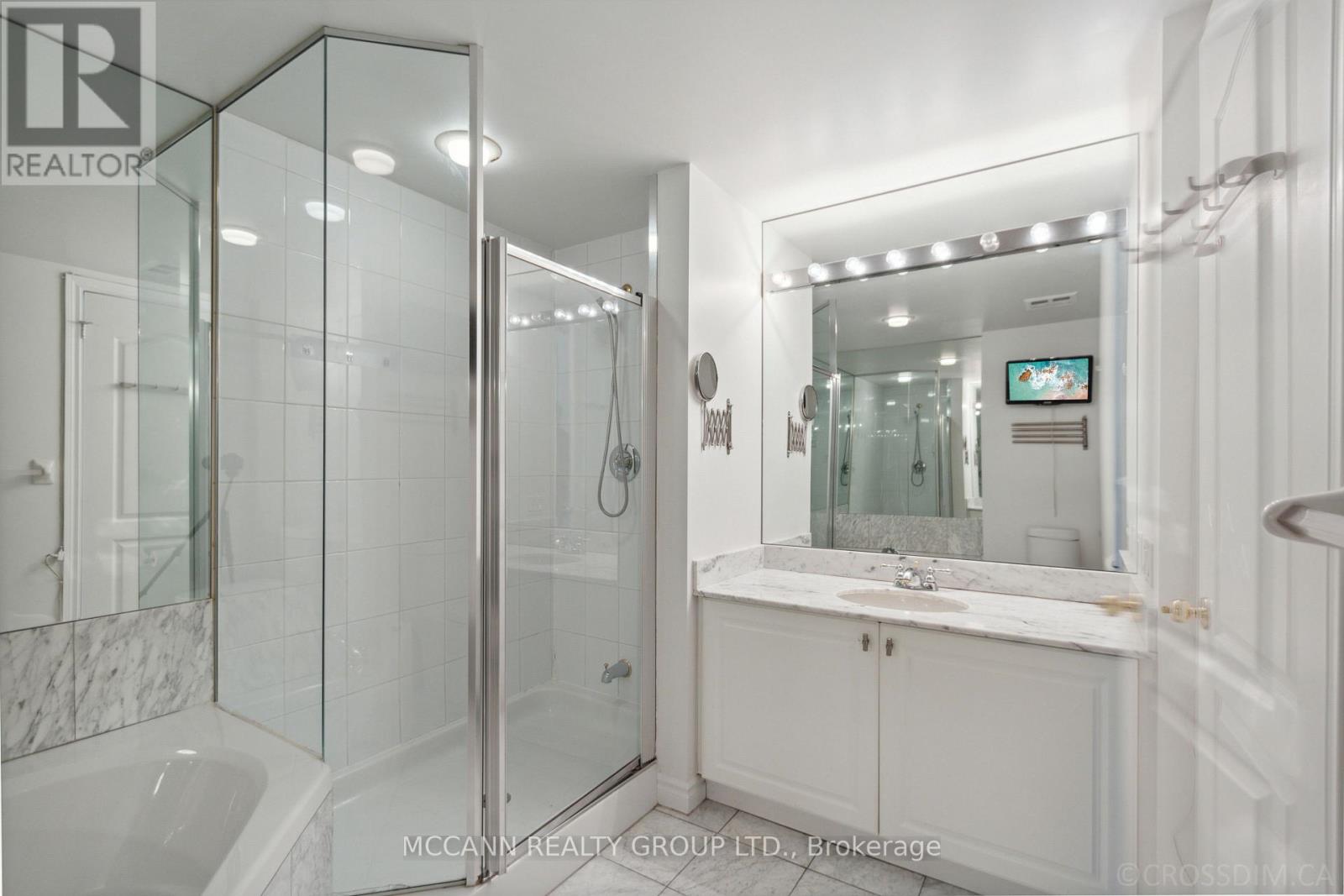 614 - 18 William Carson Crescent, Toronto, Ontario  M2P 2G6 - Photo 20 - C12961732