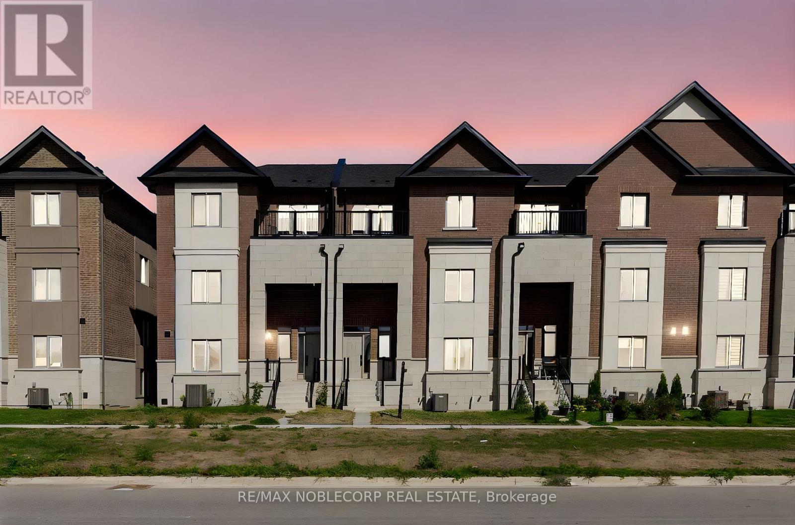 34 ALAN WILLIAMS TRAIL, Uxbridge, Ontario