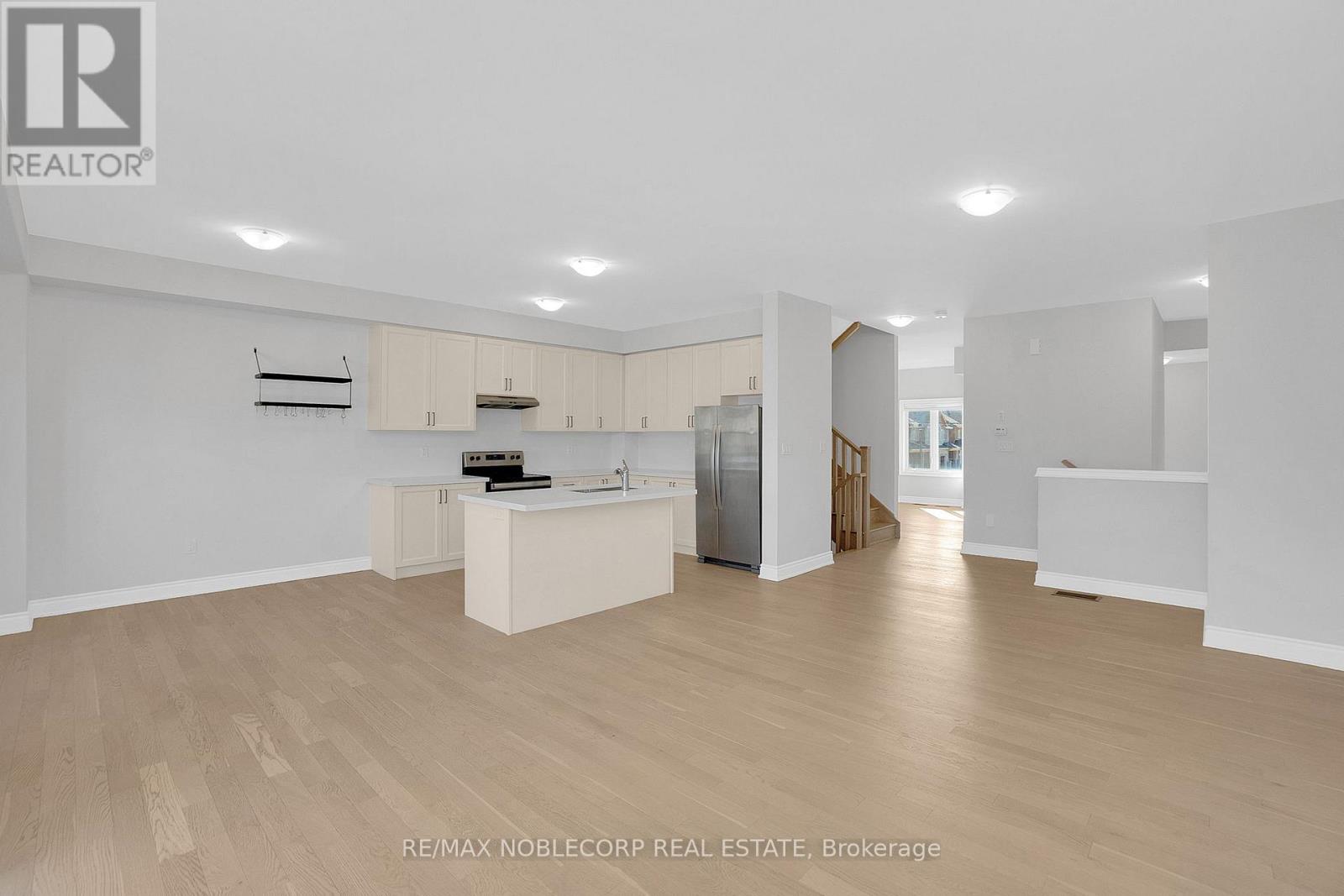 34 Alan Williams Trail, Uxbridge, Ontario  L9P 0R6 - Photo 6 - N12961618