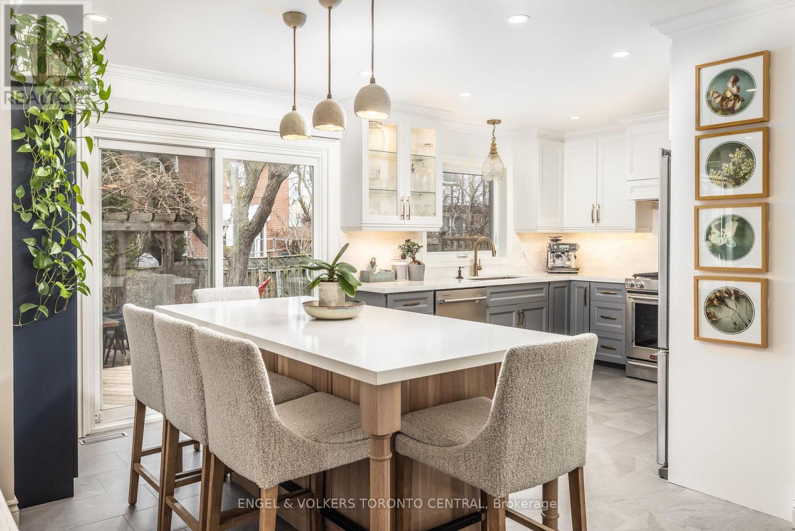 433 Lavas Road, Newmarket, Ontario  L3Y 8H4 - Photo 11 - N12961650