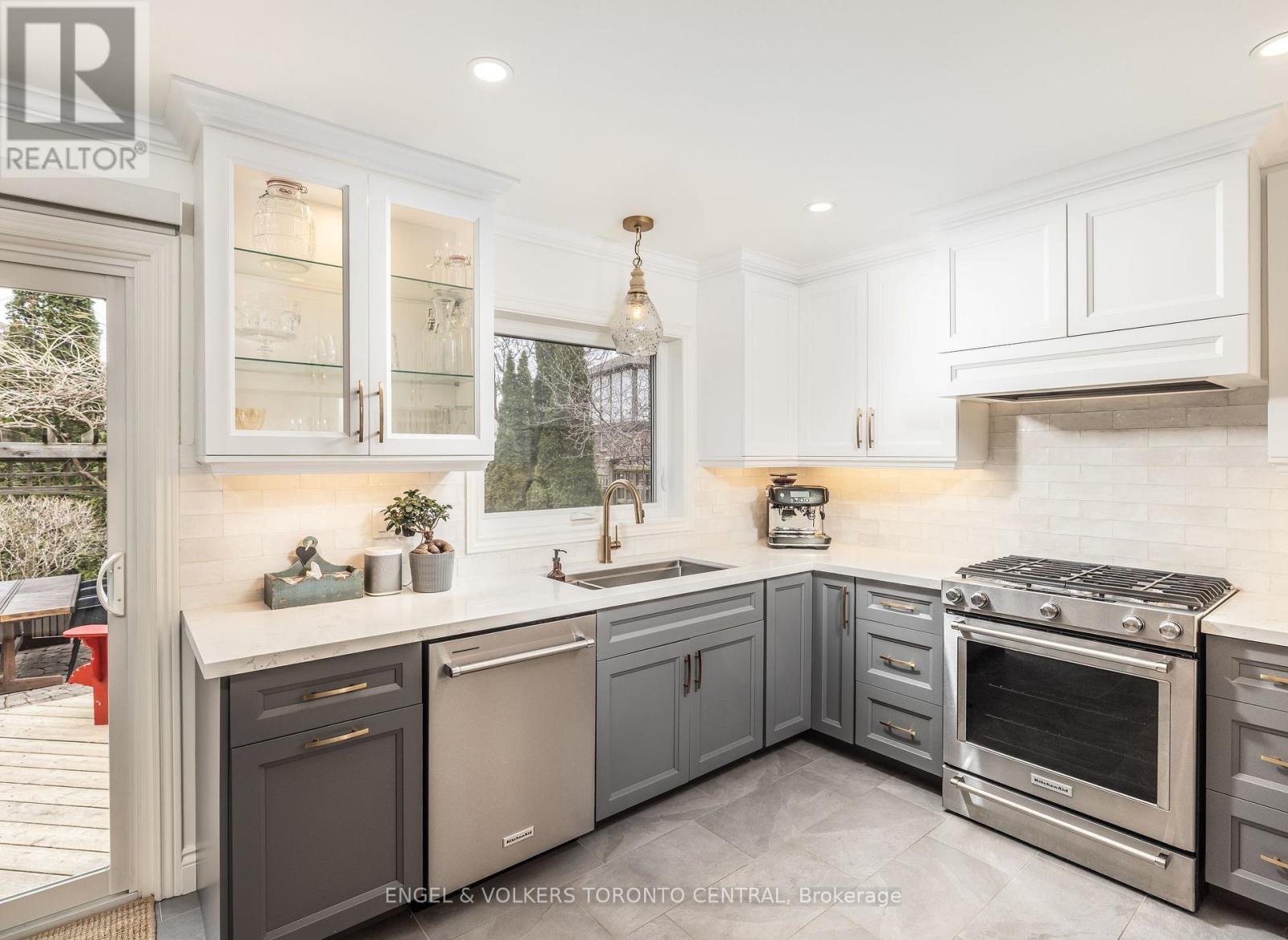 433 Lavas Road, Newmarket, Ontario  L3Y 8H4 - Photo 14 - N12961650