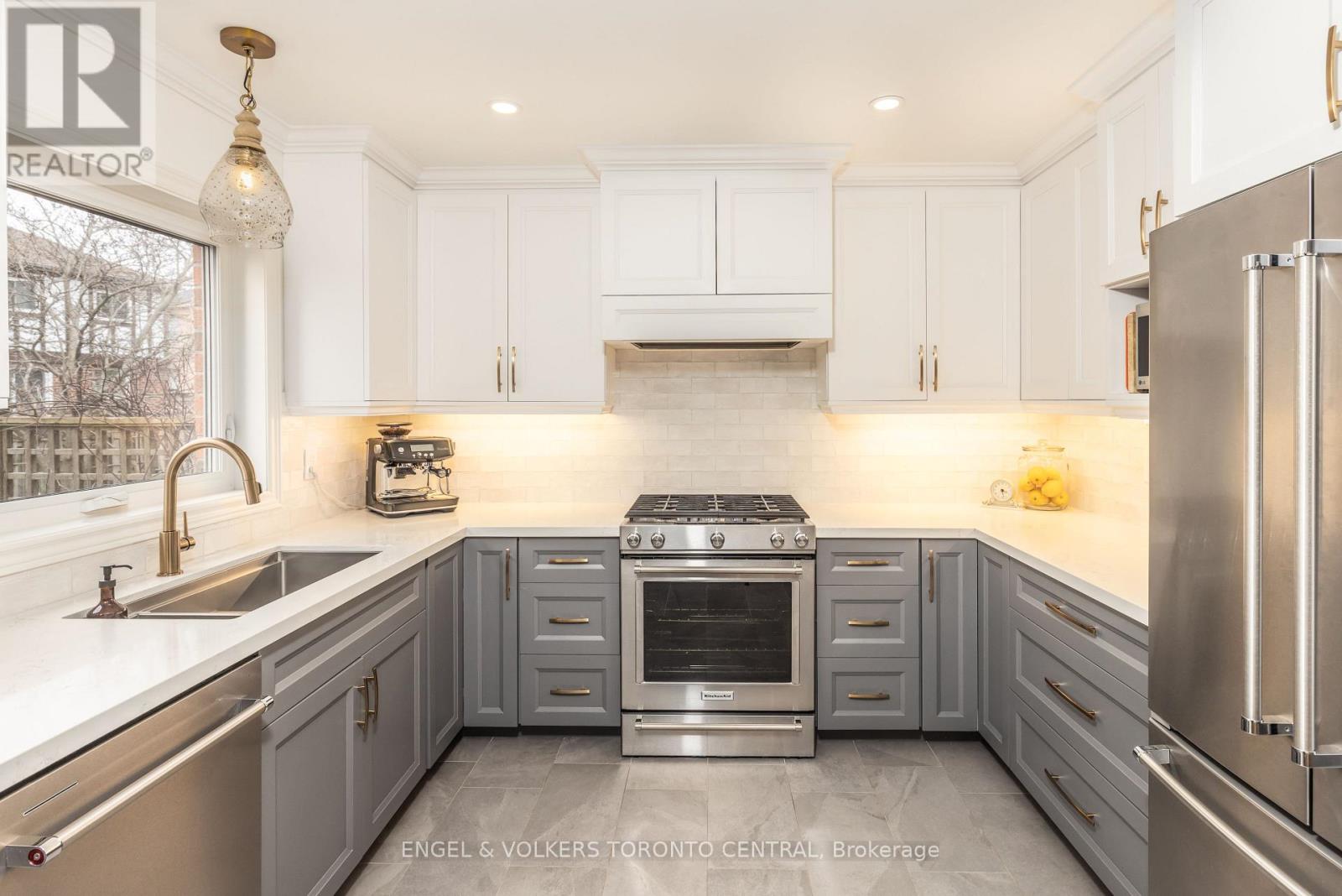 433 Lavas Road, Newmarket, Ontario  L3Y 8H4 - Photo 15 - N12961650