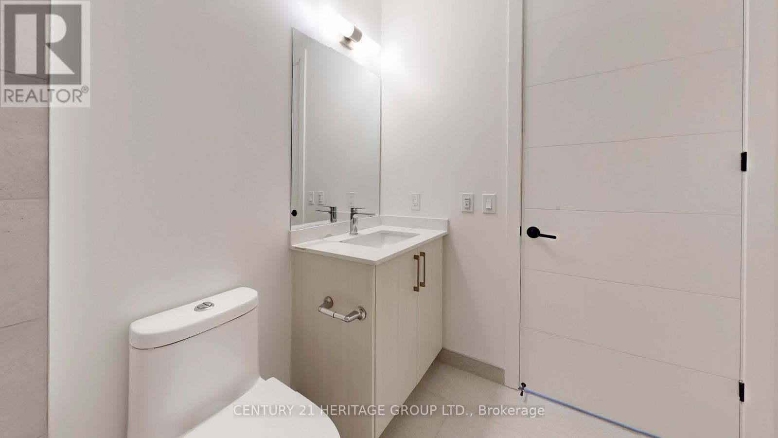 611 - 2075 King Road, King, Ontario  L7B 0R6 - Photo 13 - N12961794