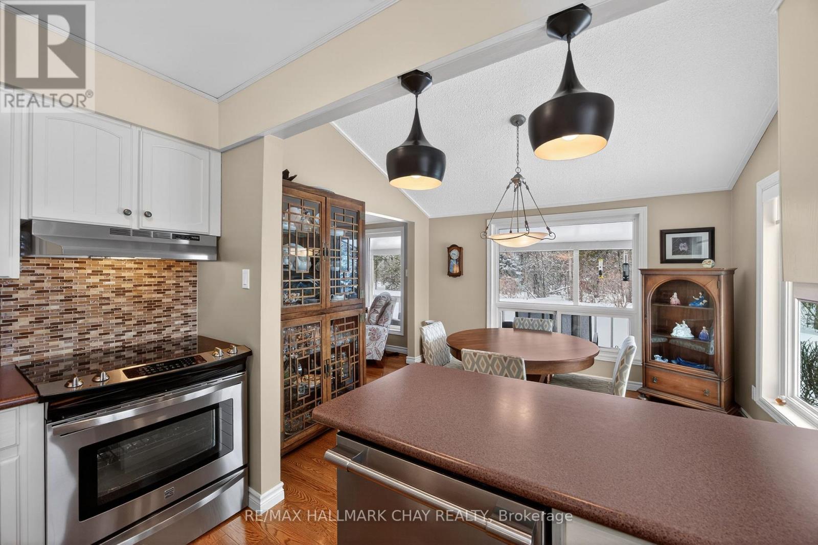 1075 6 Line S, Oro-Medonte, Ontario  L0L 2E0 - Photo 14 - S12961792