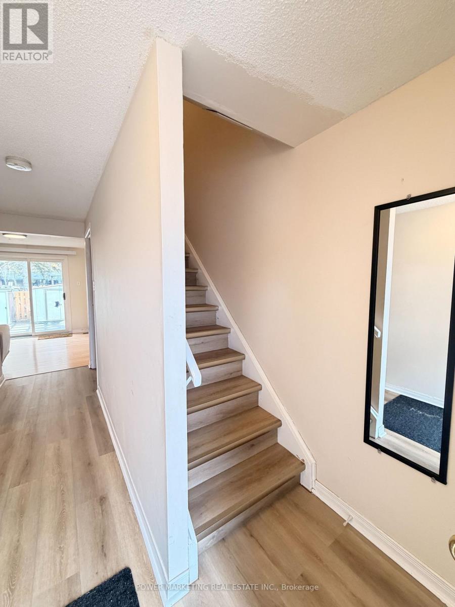 G - 1462 Heatherington Road, Ottawa, Ontario  K1V 6S1 - Photo 6 - X12961756