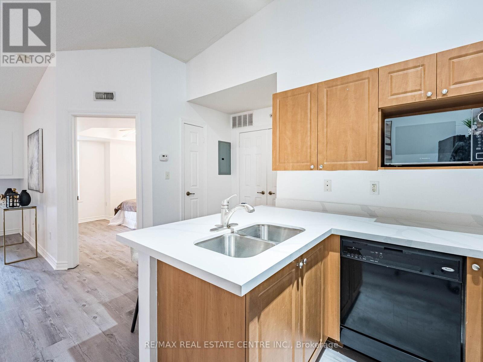 408 - 1483 Maple Avenue, Milton, Ontario  L9T 0B6 - Photo 19 - W12961622