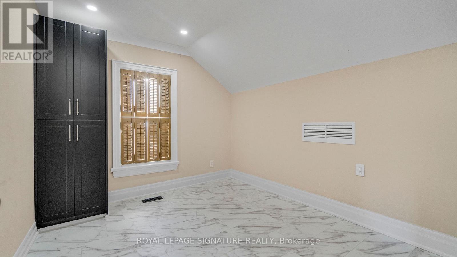 140 Trafalgar Road, Oakville, Ontario  L6J 3G5 - Photo 27 - W12961646