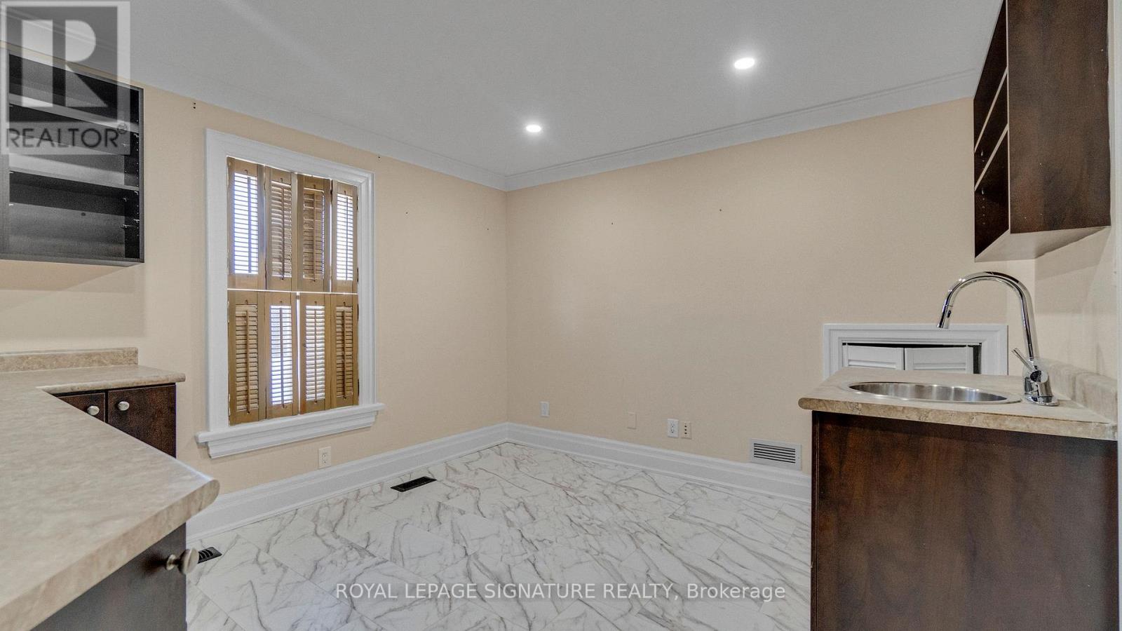 140 Trafalgar Road, Oakville, Ontario  L6J 3G5 - Photo 29 - W12961646