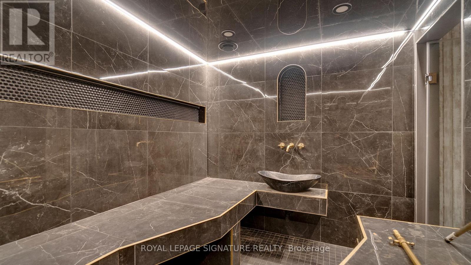 140 Trafalgar Road, Oakville, Ontario  L6J 3G5 - Photo 37 - W12961646