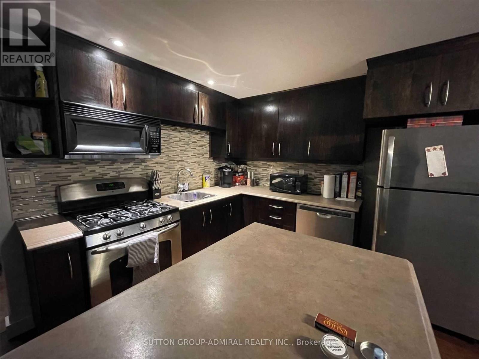 Lower - 1148 Islington Avenue, Toronto, Ontario  M8Z 4S5 - Photo 4 - W12961654