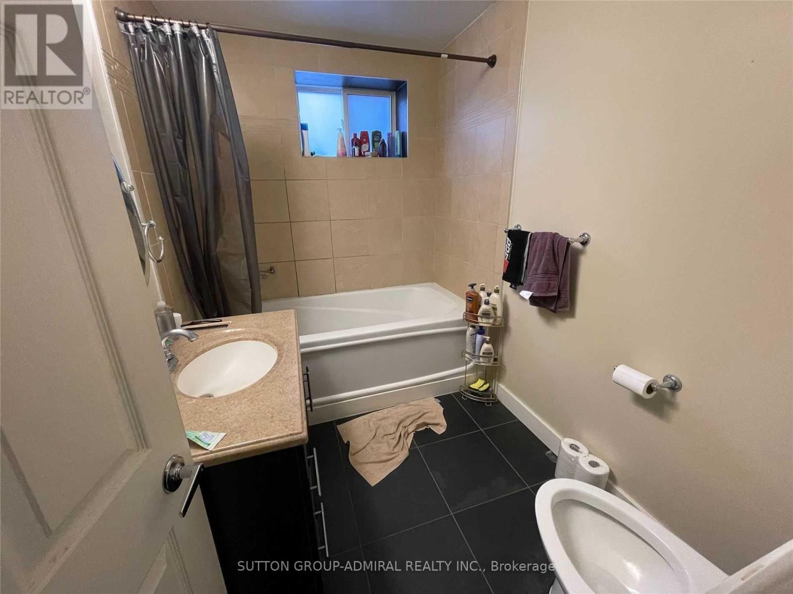 Lower - 1148 Islington Avenue, Toronto, Ontario  M8Z 4S5 - Photo 7 - W12961654