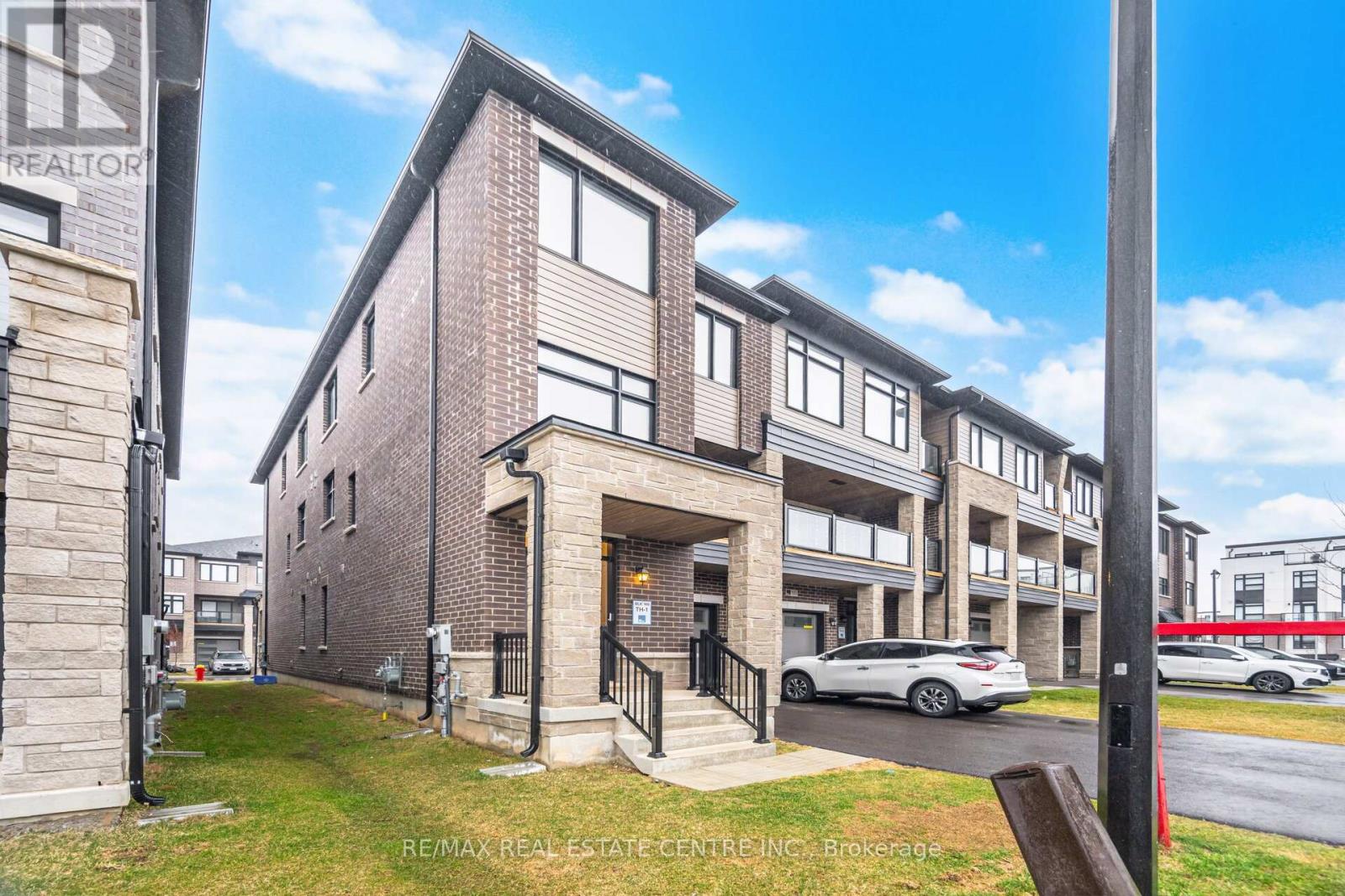 1551 LABINE POINT, Milton, Ontario