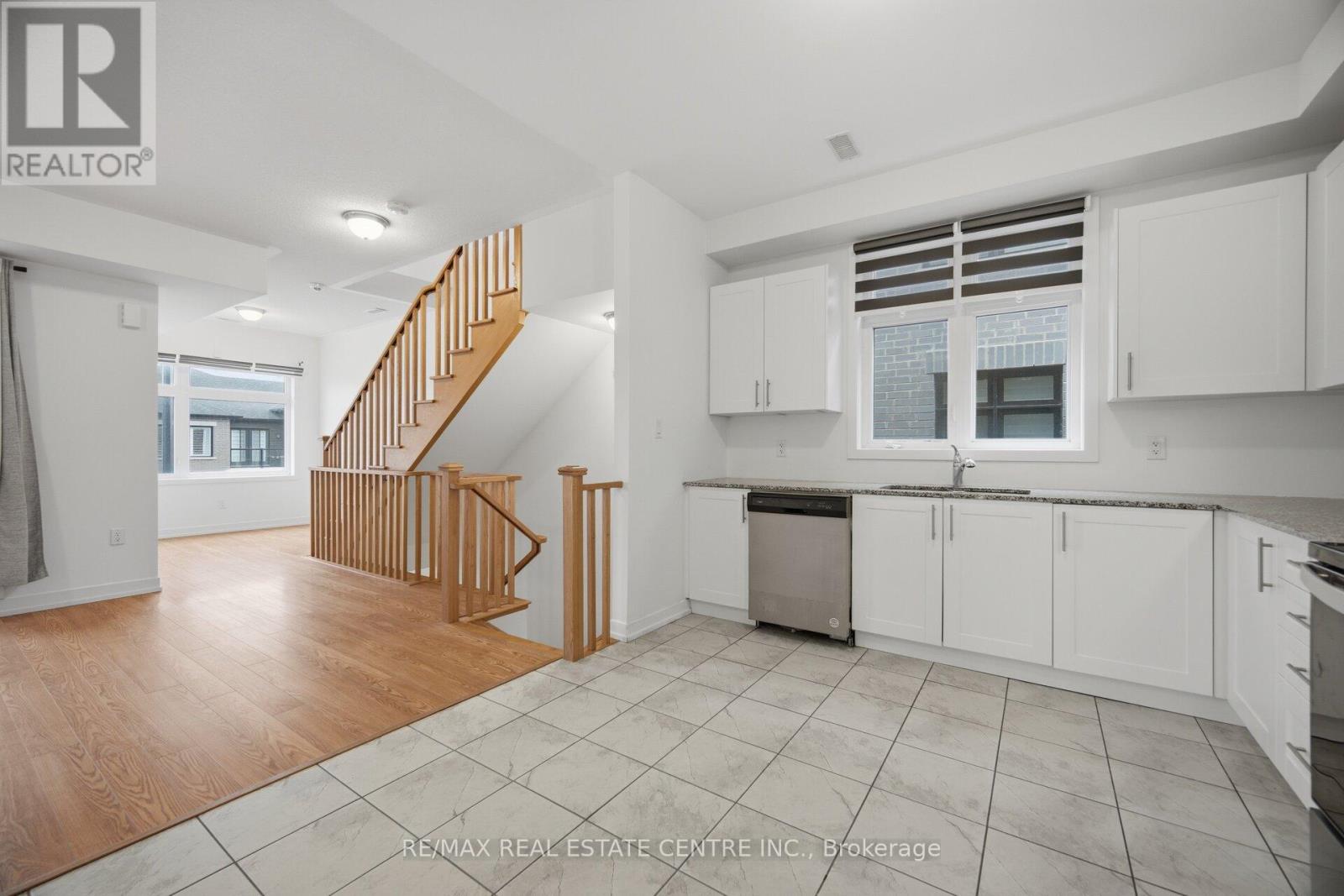 1551 Labine Point, Milton, Ontario  L9E 1V5 - Photo 12 - W12961694