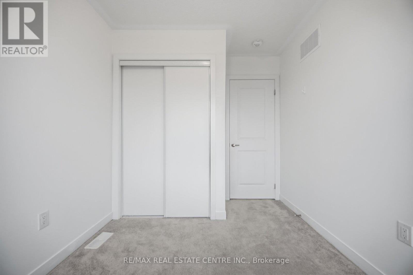 1551 Labine Point, Milton, Ontario  L9E 1V5 - Photo 31 - W12961694