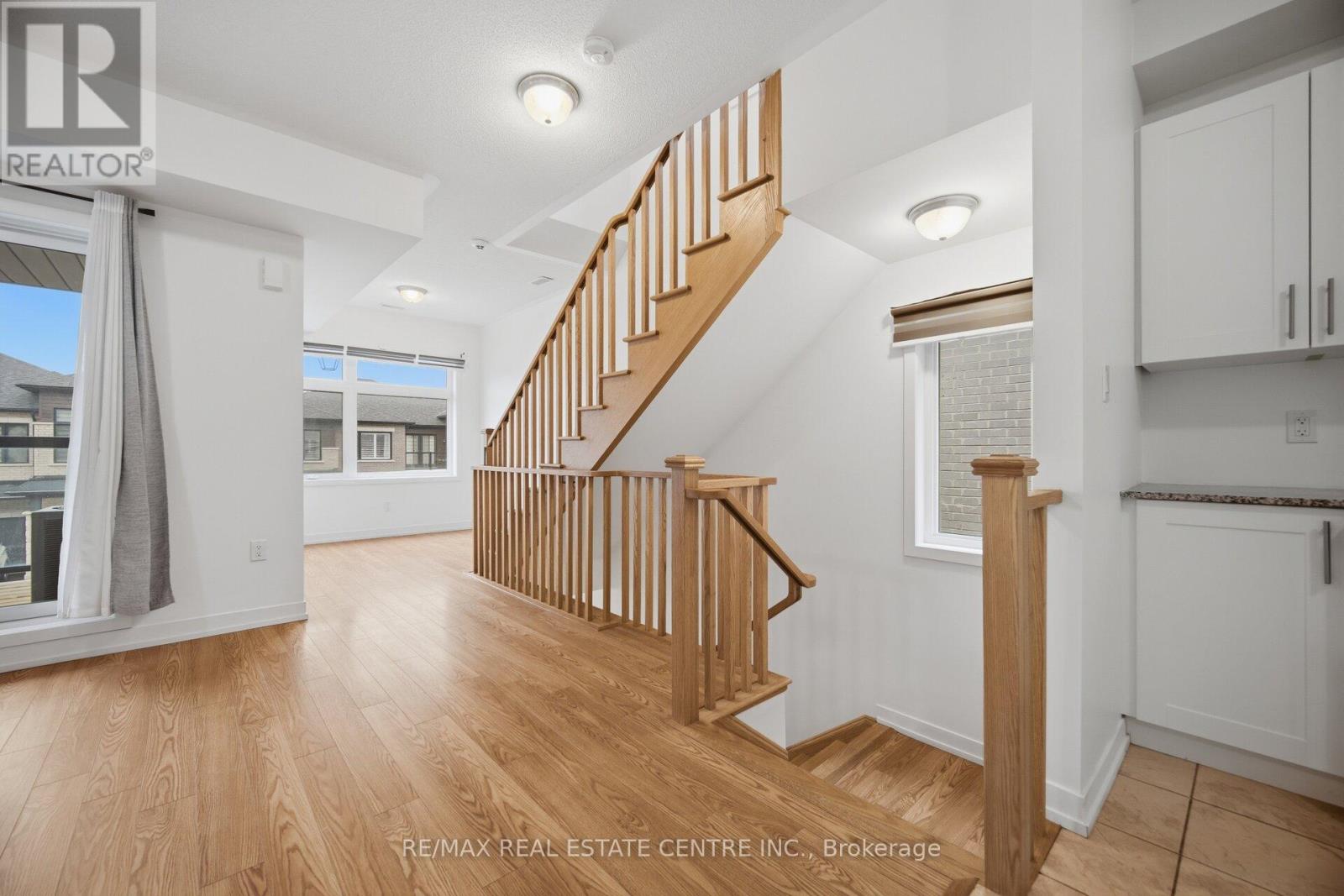 1551 Labine Point, Milton, Ontario  L9E 1V5 - Photo 7 - W12961694