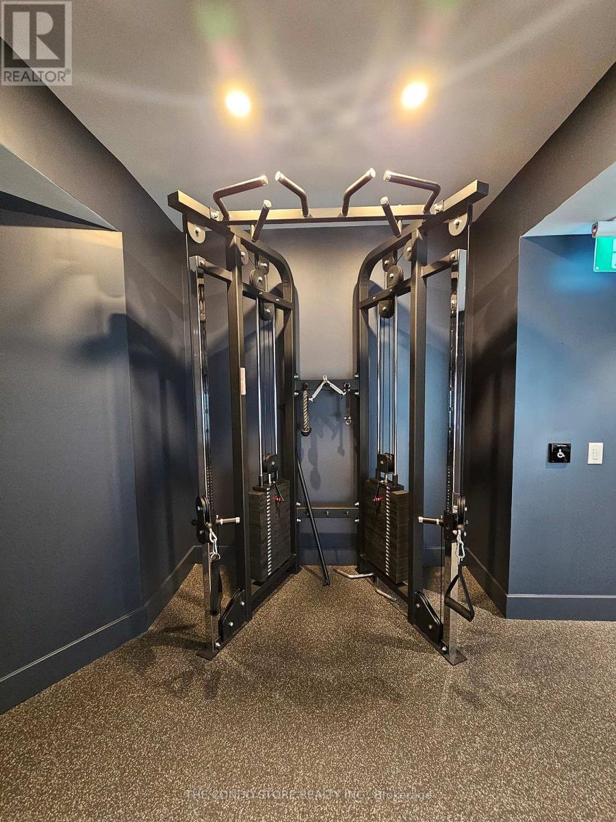 706 - 2625 Dundas Street W, Toronto, Ontario  M6P 1X9 - Photo 17 - W12961718